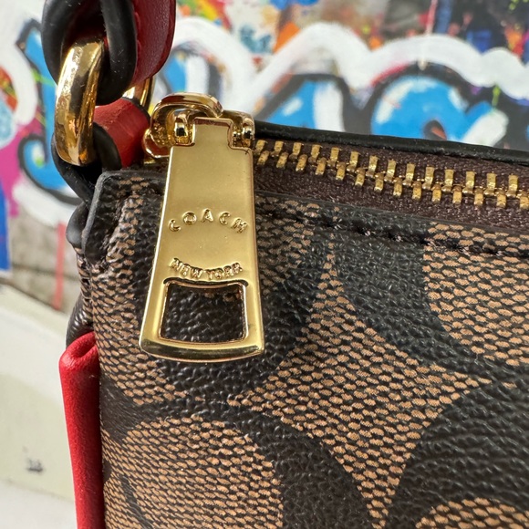 Coach Shoulder Bag/Handbag - Picture 10 of 17